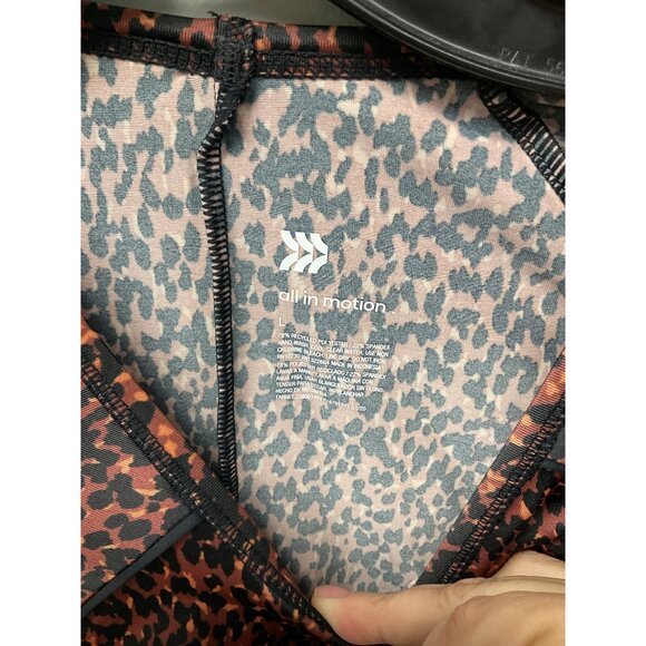 Womens Long-Sleeve Leopard Print Crew Neck Rash Guard Swim Top With UPF 50+ & Ch - Picture 3 of 6